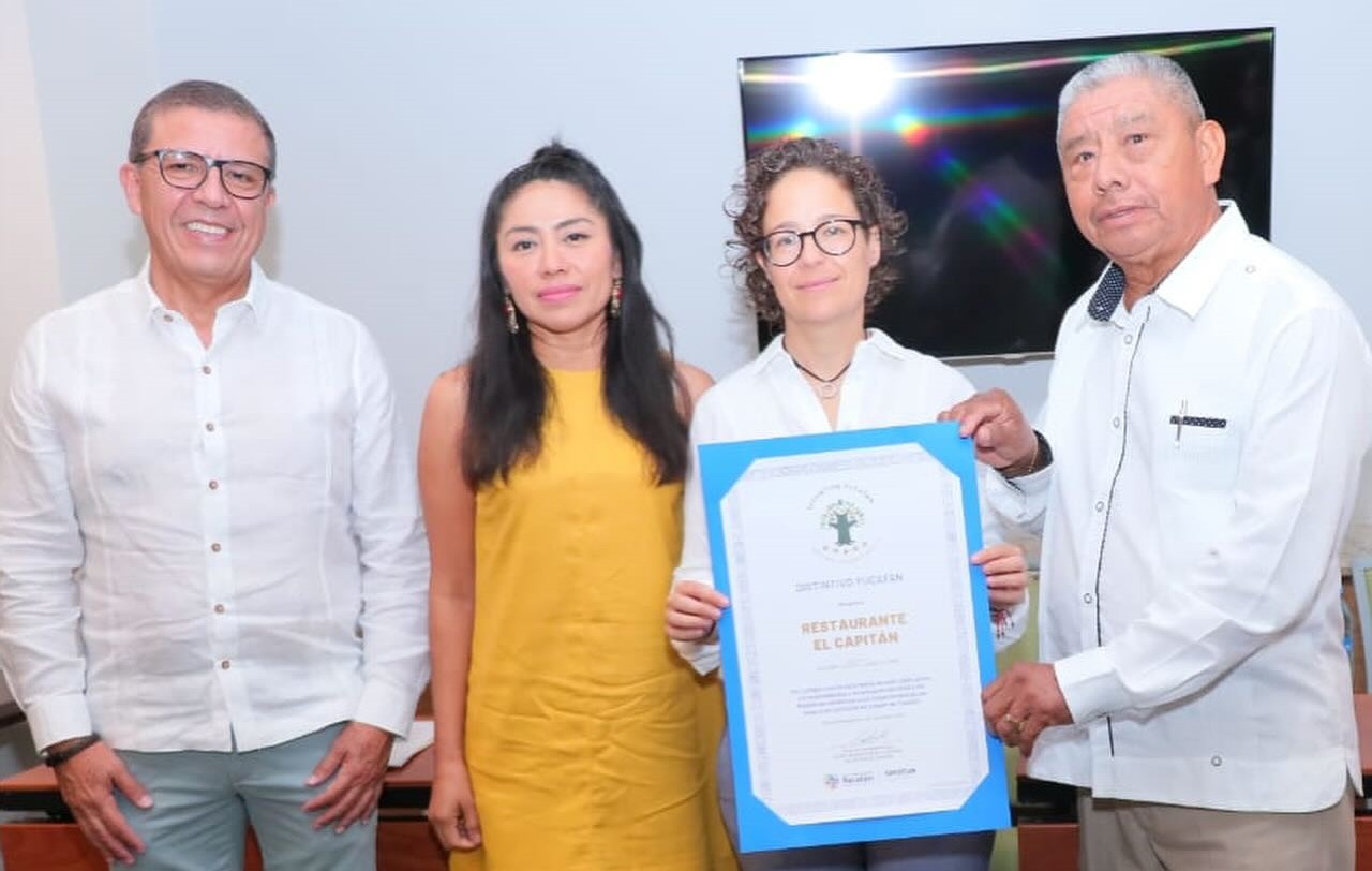 Restaurante El Capitán recibe el Reconocimiento Yucatán